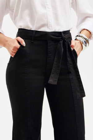 Calça Jeans de Rica Tecnológica Wide Leg Preto Intenso Cós Médio