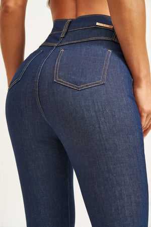 Calça Jeans Ultra Modeladora Reta Cós Alto