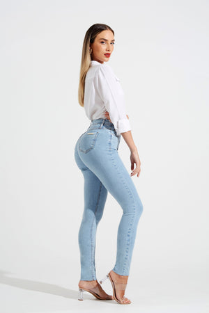 Calça Jeans Modeladora Revolucionária Skinny Clara Cós Super Alto