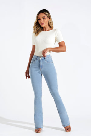 Calça Jeans Modeladora Inesquecível Boot Cut Clara Cós Médio