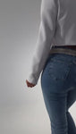 Stories de Calça Jeans Modeladora Revolucionária Reta Clara Cós Super Alto